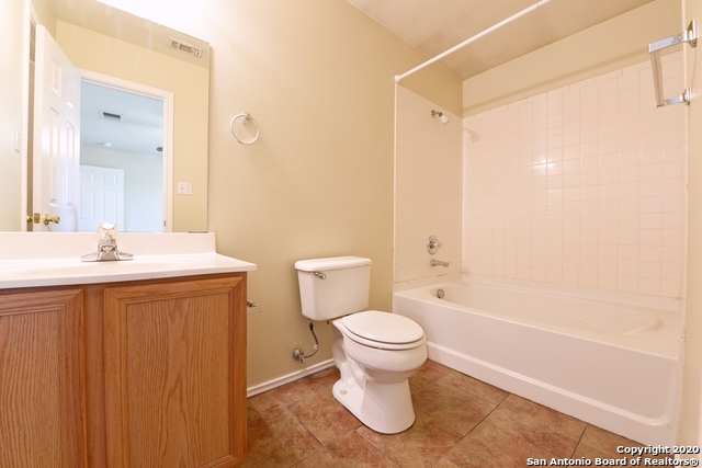 Image 17 of 27 For 10707 Shaenridge N