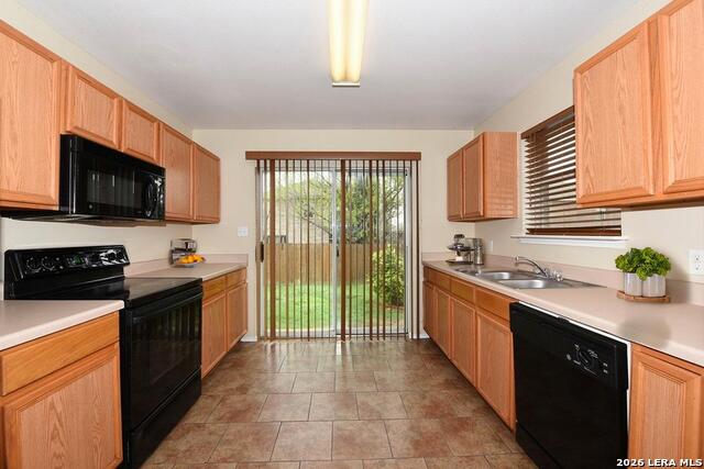 Image 9 of 27 For 10707 Shaenridge N