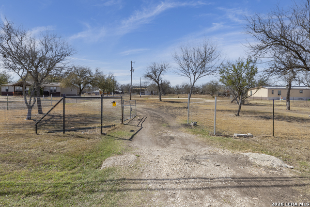 Details for 464 County Road 4638, Hondo, TX 78861