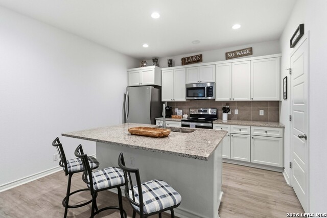 Image 11 of 30 For 2061 Robin Hood