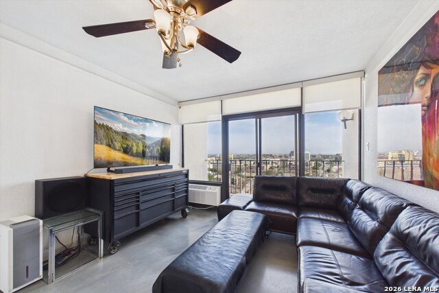 Image 11 of 34 For 7701 Wurzbach  1803