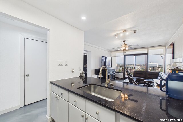 Image 17 of 34 For 7701 Wurzbach  1803