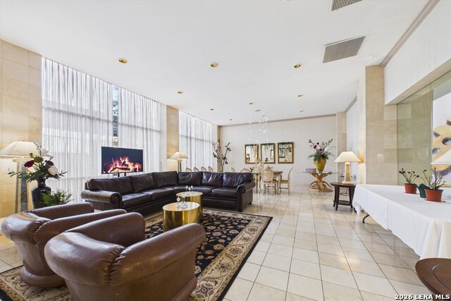 Image 26 of 34 For 7701 Wurzbach  1803