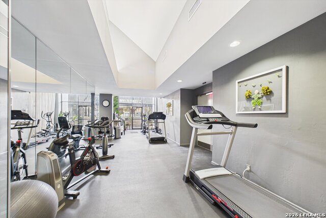 Image 31 of 34 For 7701 Wurzbach  1803