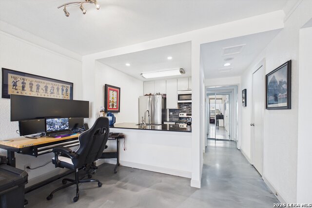 Image 7 of 34 For 7701 Wurzbach  1803