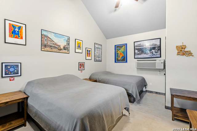 Image 37 of 50 For 1644 Mountain Valley