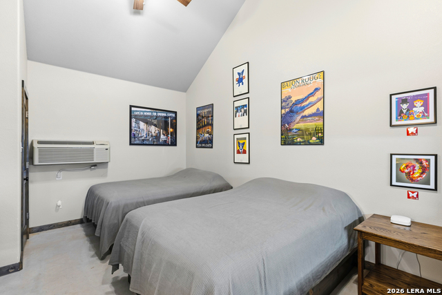 Image 40 of 50 For 1644 Mountain Valley