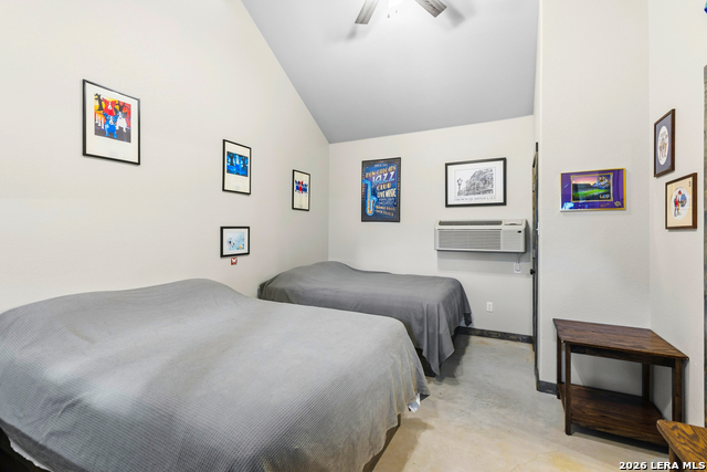 Image 43 of 50 For 1644 Mountain Valley