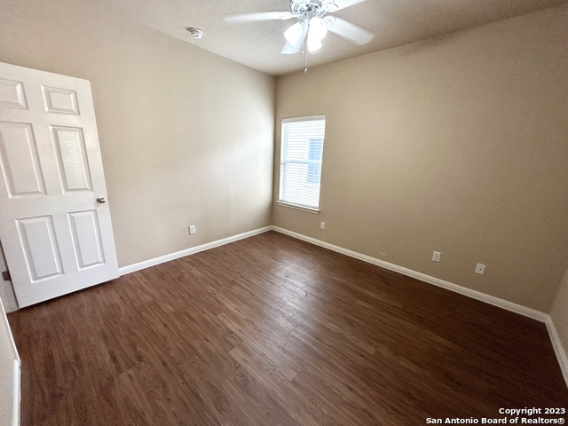 Image 11 of 23 For 565 Advantage