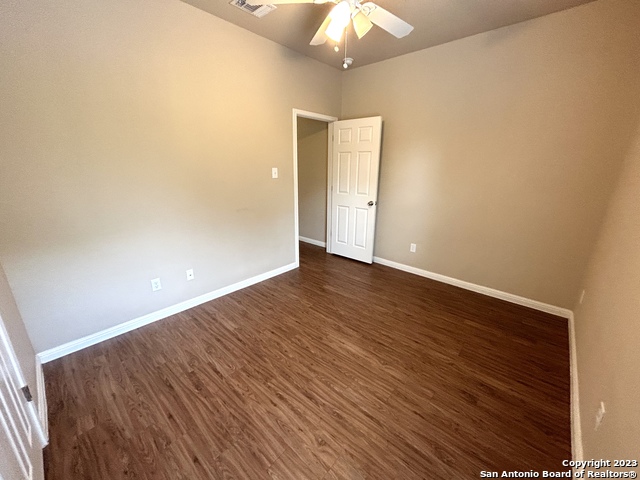 Image 18 of 23 For 565 Advantage