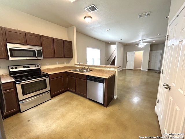 Image 8 of 23 For 565 Advantage