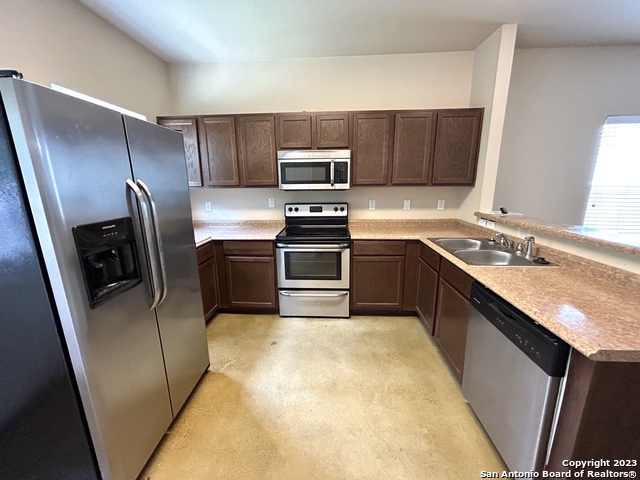 Image 9 of 23 For 565 Advantage