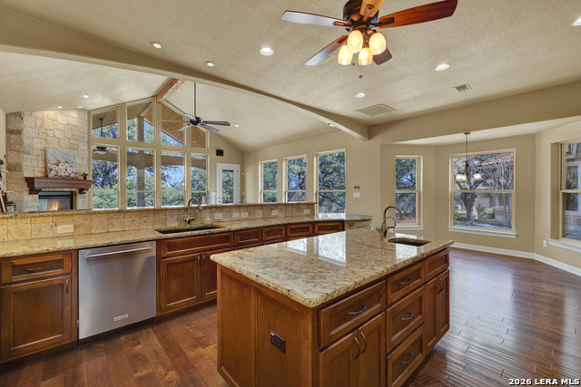 Image 13 of 49 For 7607 Sky Loop