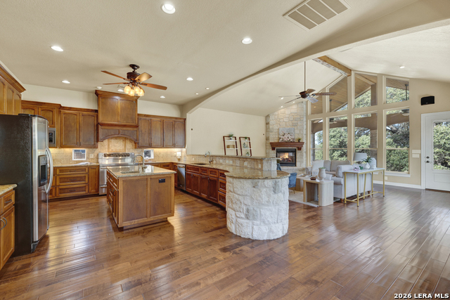 Image 15 of 49 For 7607 Sky Loop