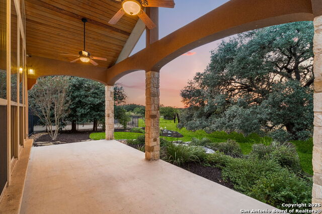 Image 36 of 49 For 7607 Sky Loop