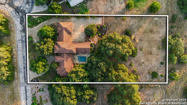 Image 43 of 49 For 7607 Sky Loop