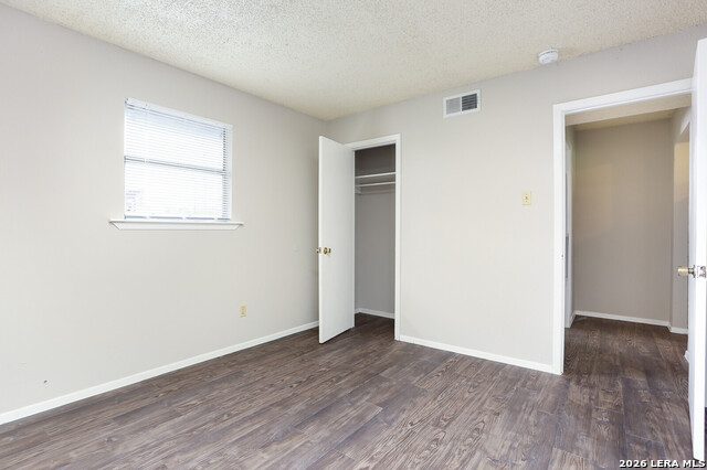 Image 6 of 7 For 102 Cheryl Dr E 2