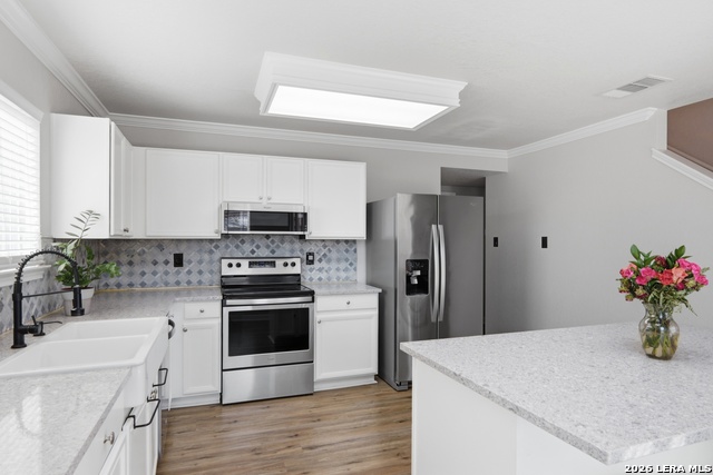 Image 10 of 35 For 1410 Barker Bay