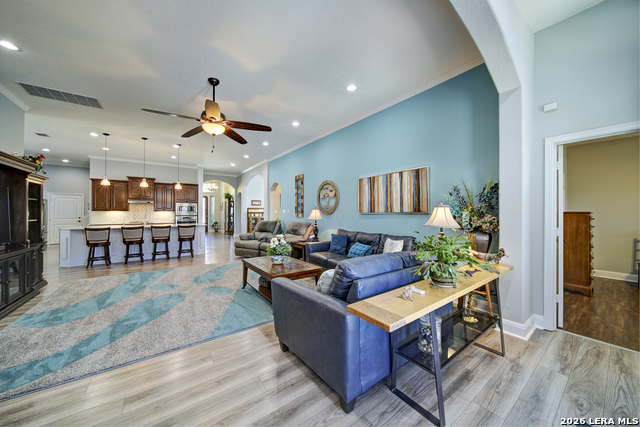 Image 16 of 48 For 415 Mission Hill