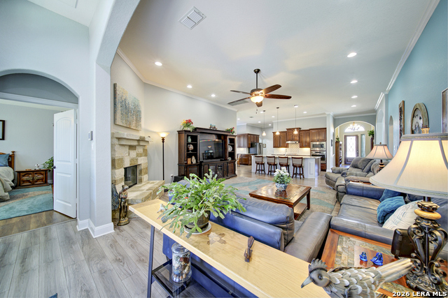 Image 17 of 48 For 415 Mission Hill