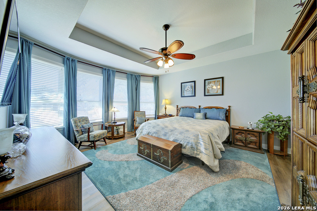 Image 18 of 48 For 415 Mission Hill