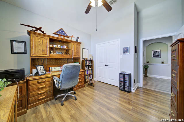 Image 30 of 48 For 415 Mission Hill