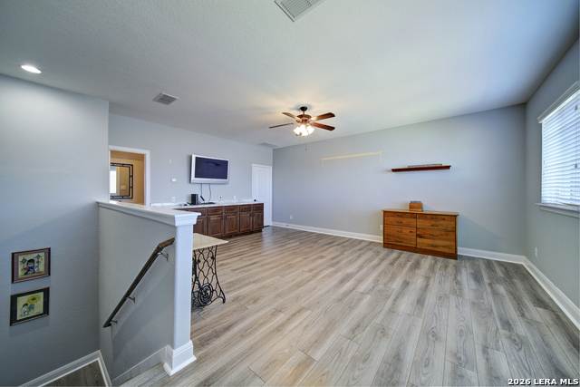 Image 34 of 48 For 415 Mission Hill