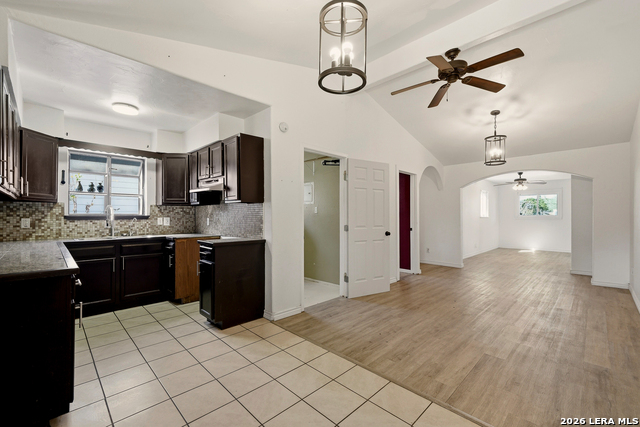 Image 16 of 28 For 106 Wayfarer