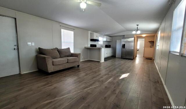 Image 4 of 15 For 243 Creeks End