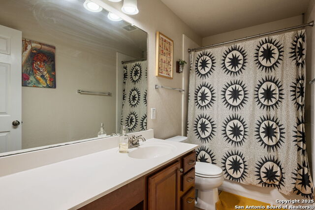 Image 23 of 29 For 208 Cold River