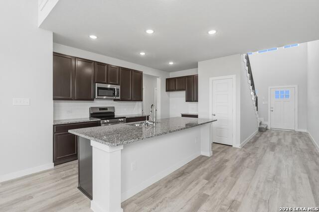 Image 6 of 25 For 8521 Merlin Cove