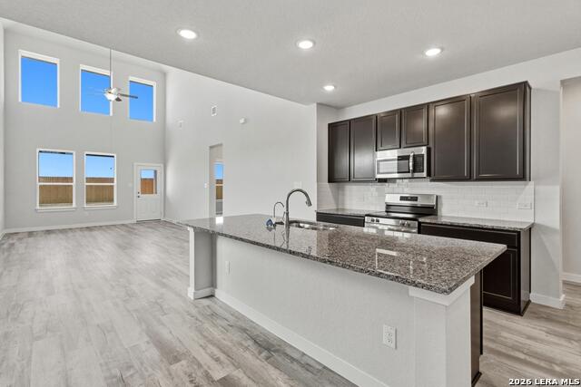 Image 7 of 25 For 8521 Merlin Cove