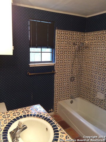 Image 11 of 11 For 230 Mulberry Ave E 5