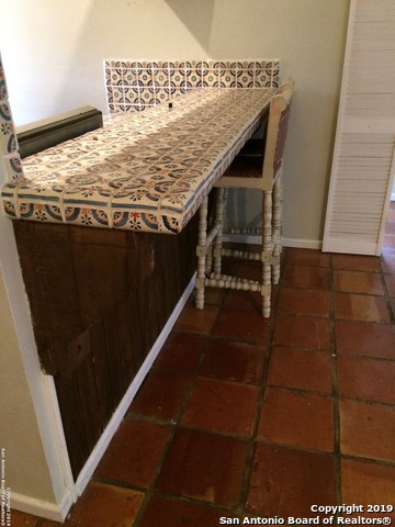 Image 6 of 11 For 230 Mulberry Ave E 5