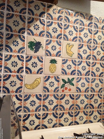 Image 7 of 11 For 230 Mulberry Ave E 5