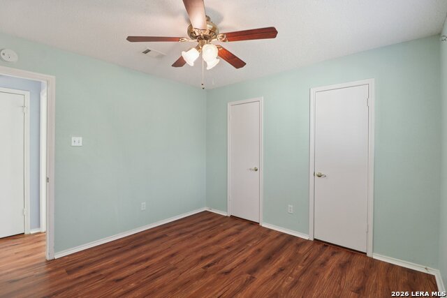 Listing photo id 12 for 1101 Andre  