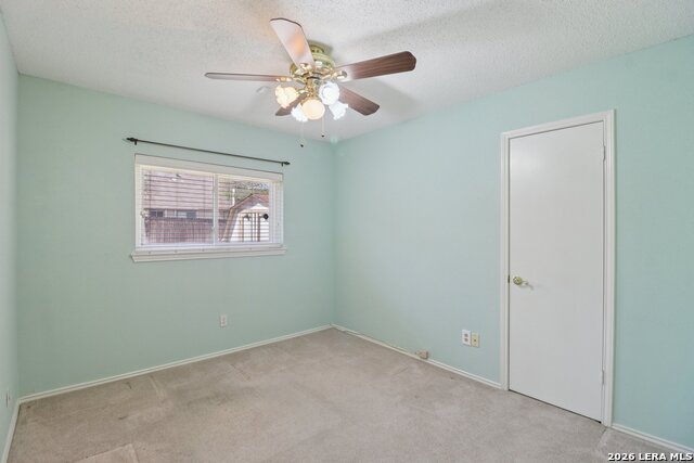 Listing photo id 14 for 1101 Andre  