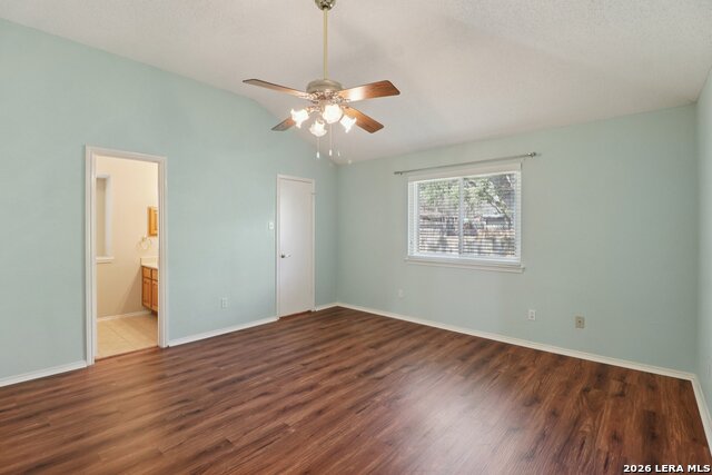 Listing photo id 16 for 1101 Andre  