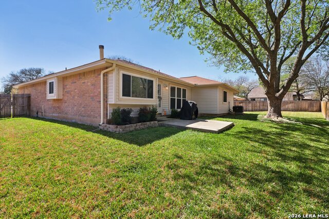 Listing photo id 1 for 1101 Andre  