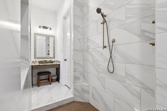 Image 19 of 50 For 3831 Escalera Pass