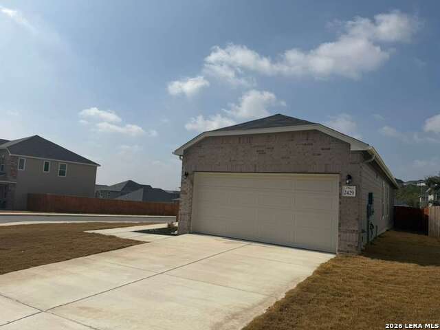 Image 2 of 22 For 2429 Corinthus Bend