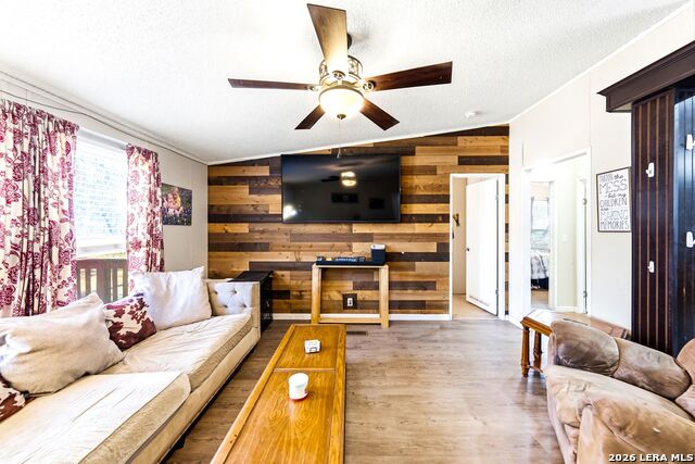 Image 20 of 34 For 200 Mil Encinos St