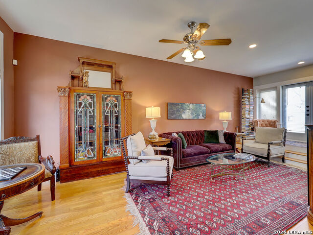 Image 16 of 50 For 400 Guenther E 2202