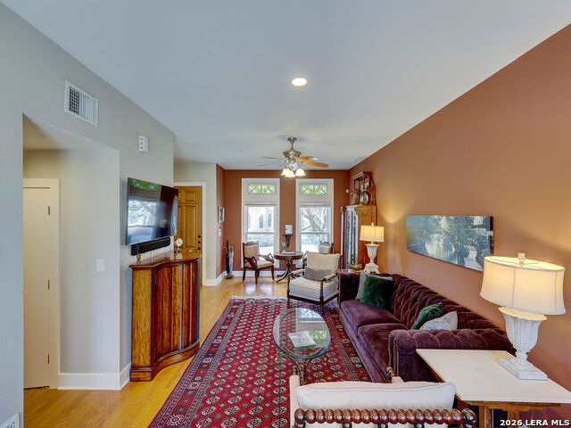 Image 18 of 50 For 400 Guenther E 2202