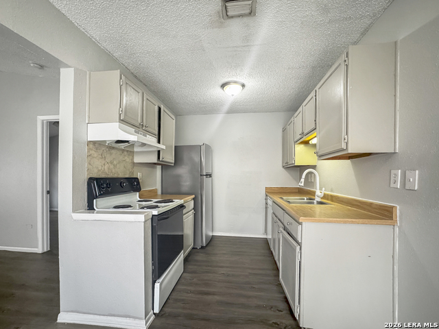 Image 7 of 17 For 9627 Vale  