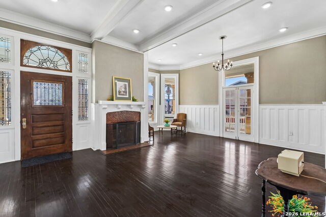 Image 16 of 68 For 339 Woodlawn Ave W