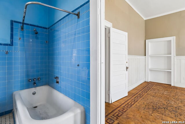 Image 41 of 68 For 339 Woodlawn Ave W