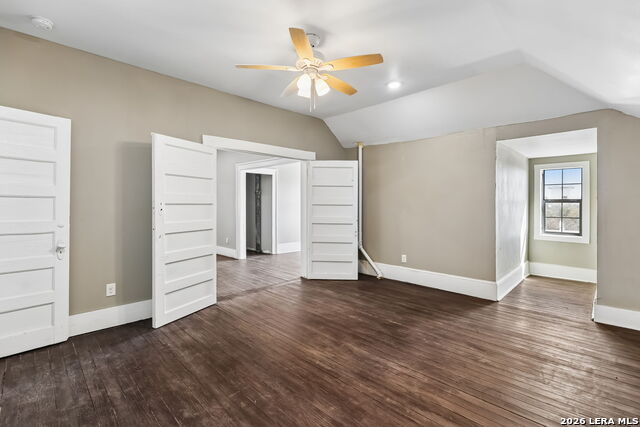 Image 53 of 68 For 339 Woodlawn Ave W