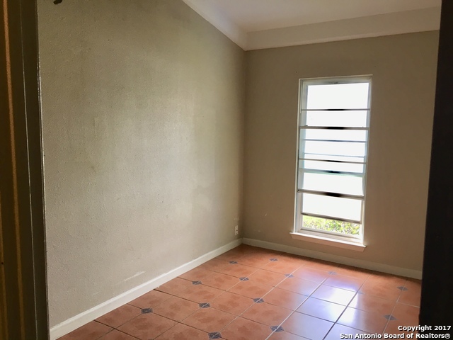 Image 3 of 5 For 9302 La Ronda Dr