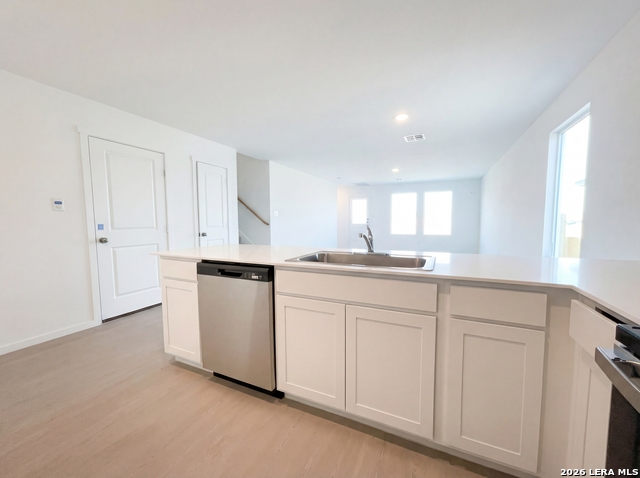 Image 7 of 15 For 336 Pacific Waters